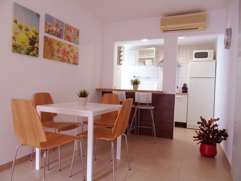 A&n Eduardo Ocon, Center Apartment